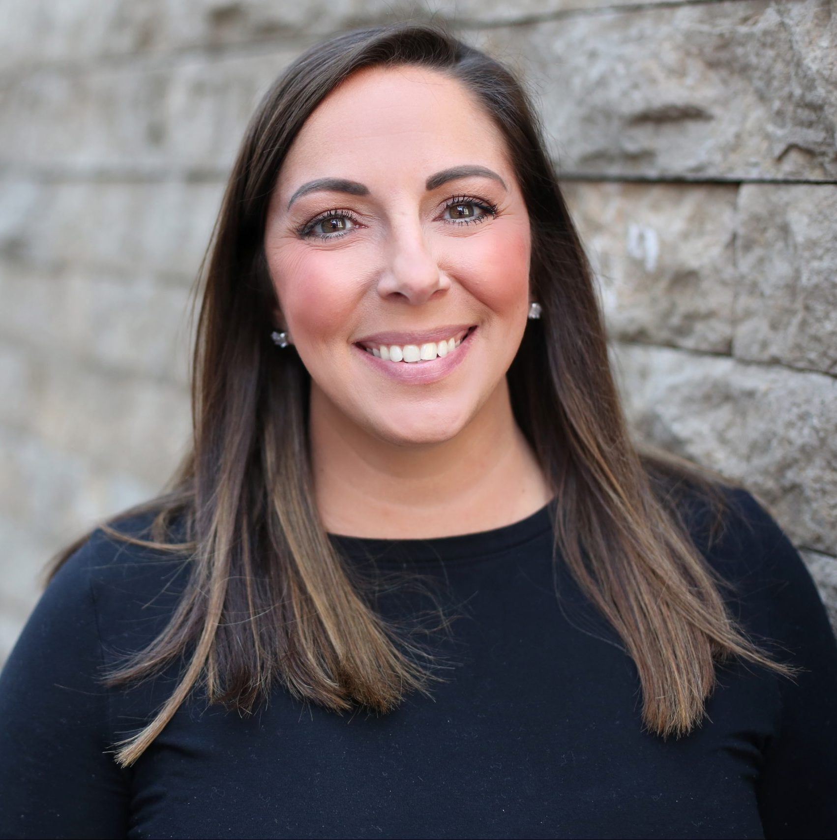 SWMW Law Office Manager Leslie McCray Named an ‘Unsung Legal Hero’ by Missouri Lawyers Weekly